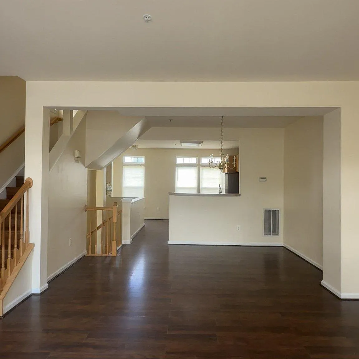 4 bed, 5.0 bath, 1688 sqft, $2,350 — Photo 3