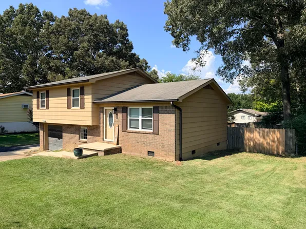 1627 Roberson Rd #24, Hixson, TN 37343