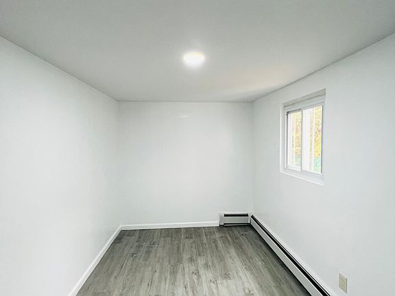 4th image of 1865 Louis Kossuth Ave Floor 1