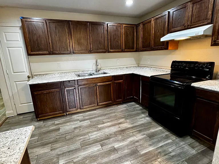 142 Lake Pointe Dr — Photo 5