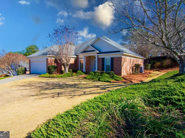 6800 Creekview Ct, Columbus, GA 31904