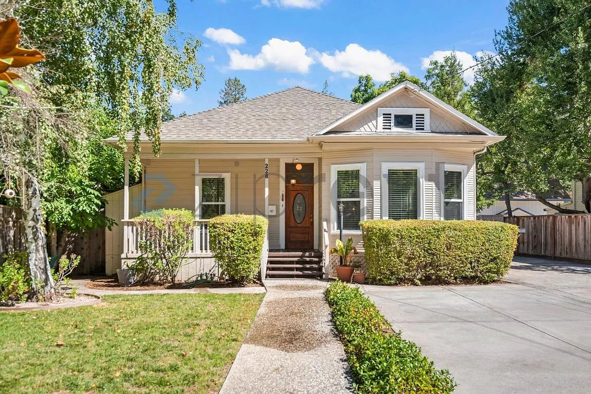 4 bed, 1600 sqft, $7,150 — Photo 1