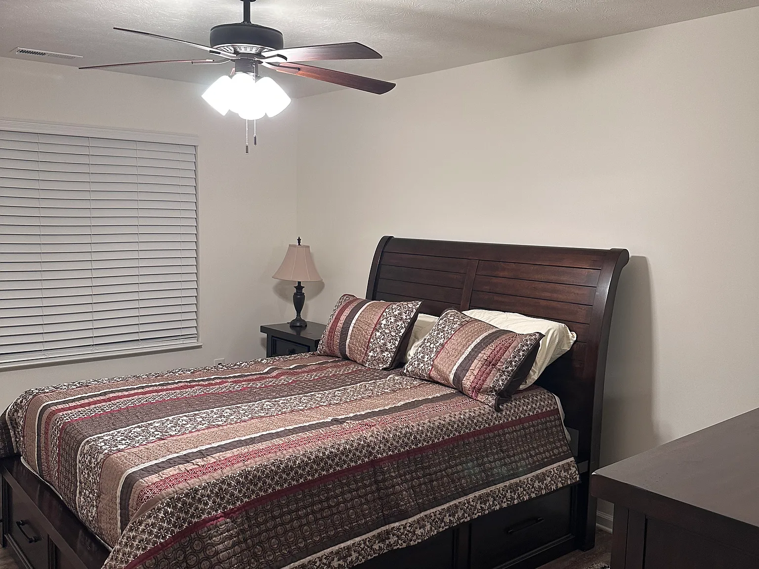 3 bed, 1490 sqft, $1,000 — Photo 3