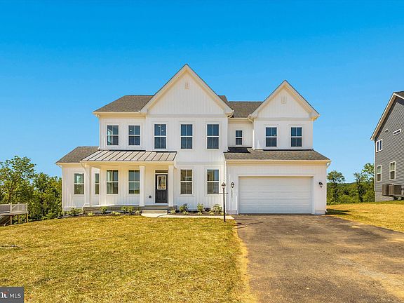 3rd image of 10213 Meadowridge Dr