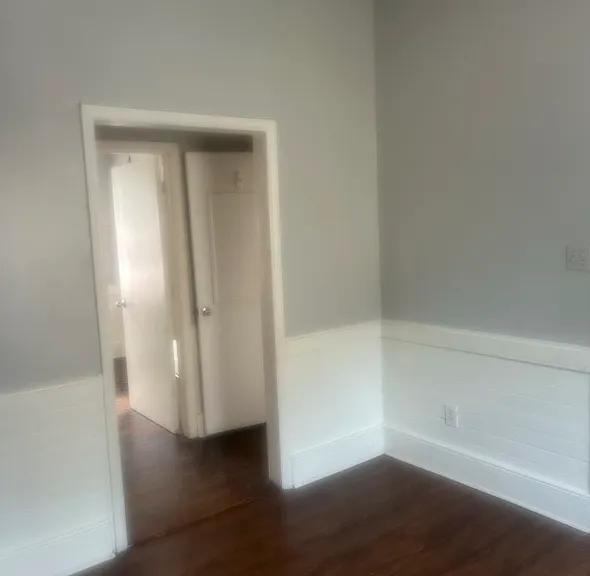 520 E Hall Ln — Photo 8