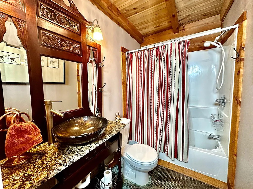 2 bed, $1,800 — Photo 4