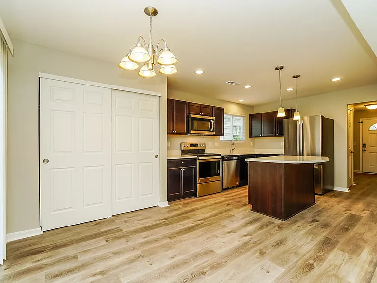 7428 Willow Leaf Dr — Photo 7