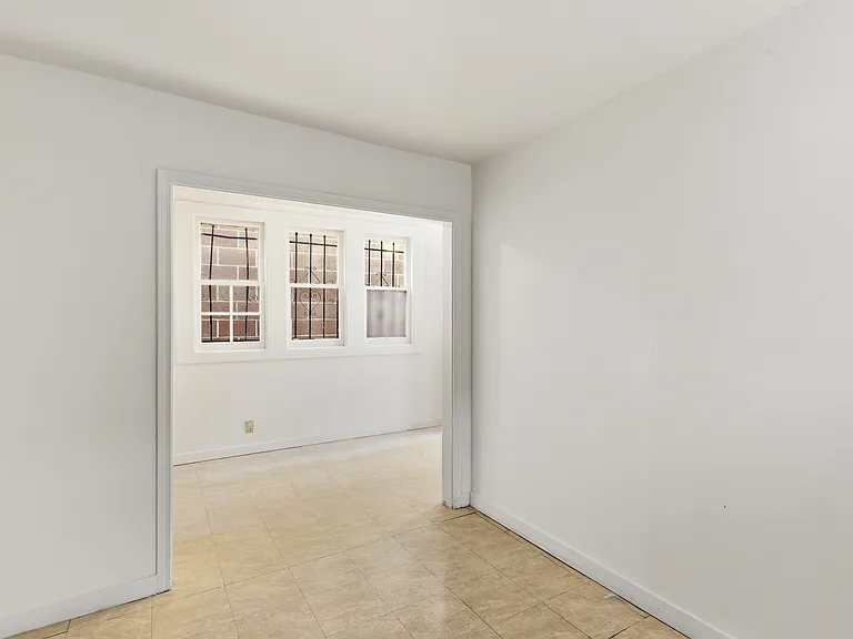 811 W Grand Ave #A — Photo 18