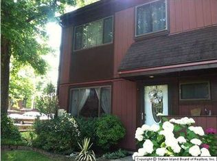 114 Bower Ct, Staten island, NY 10309