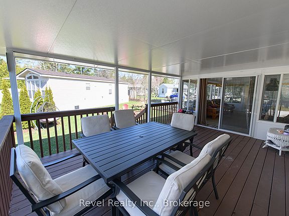 4th image of 30 Huron Cir