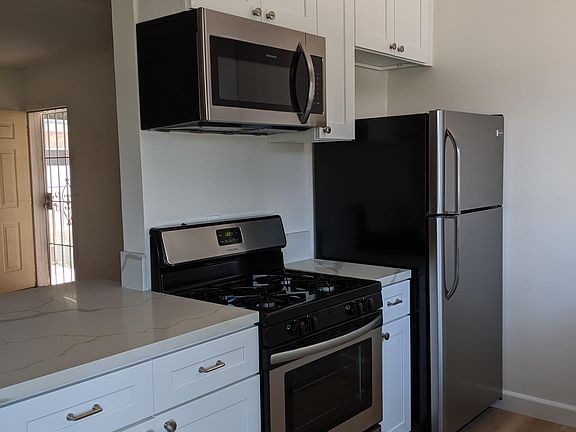 3rd image of 6225 Fulton Ave APT 11