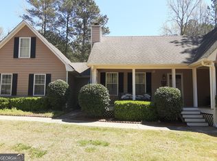 162 Ashley Trace Dr, Locust Grove, GA 30248