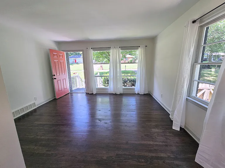 2863 Catalina Dr — Photo 7