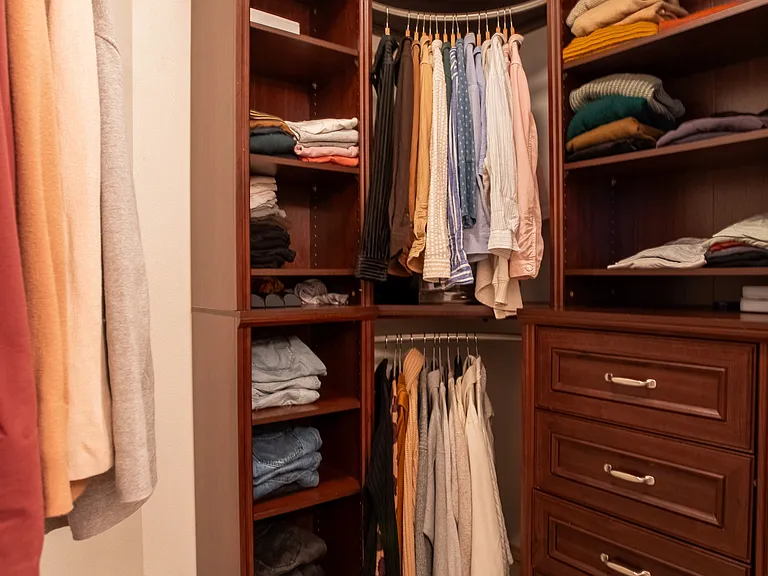 Primary suite walk-in closet