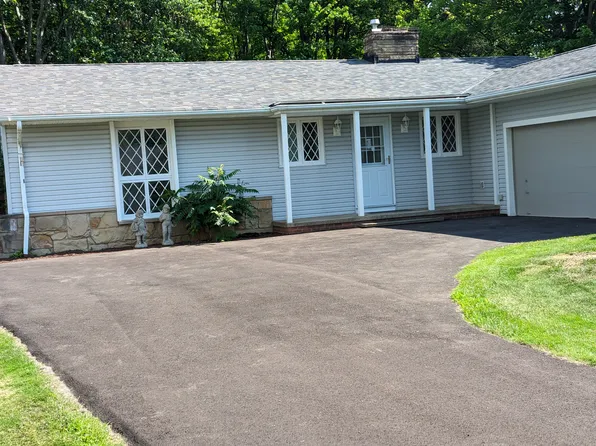 3299 Harris Rd, Broadview Heights, OH 44147