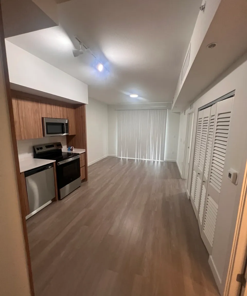 1 bed, 609 sqft, $1,944 — Photo 1