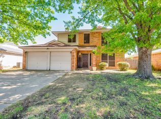 627 Lemon Dr, Arlington, TX 76018