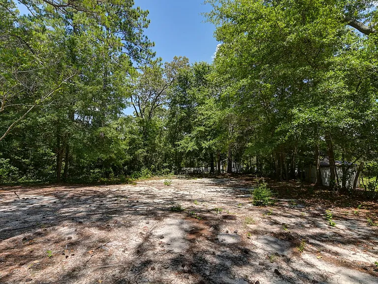 1330 Kingston Rd — Photo 32