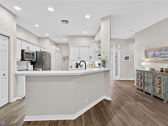 5th image of 8812 Middlebrook Dr