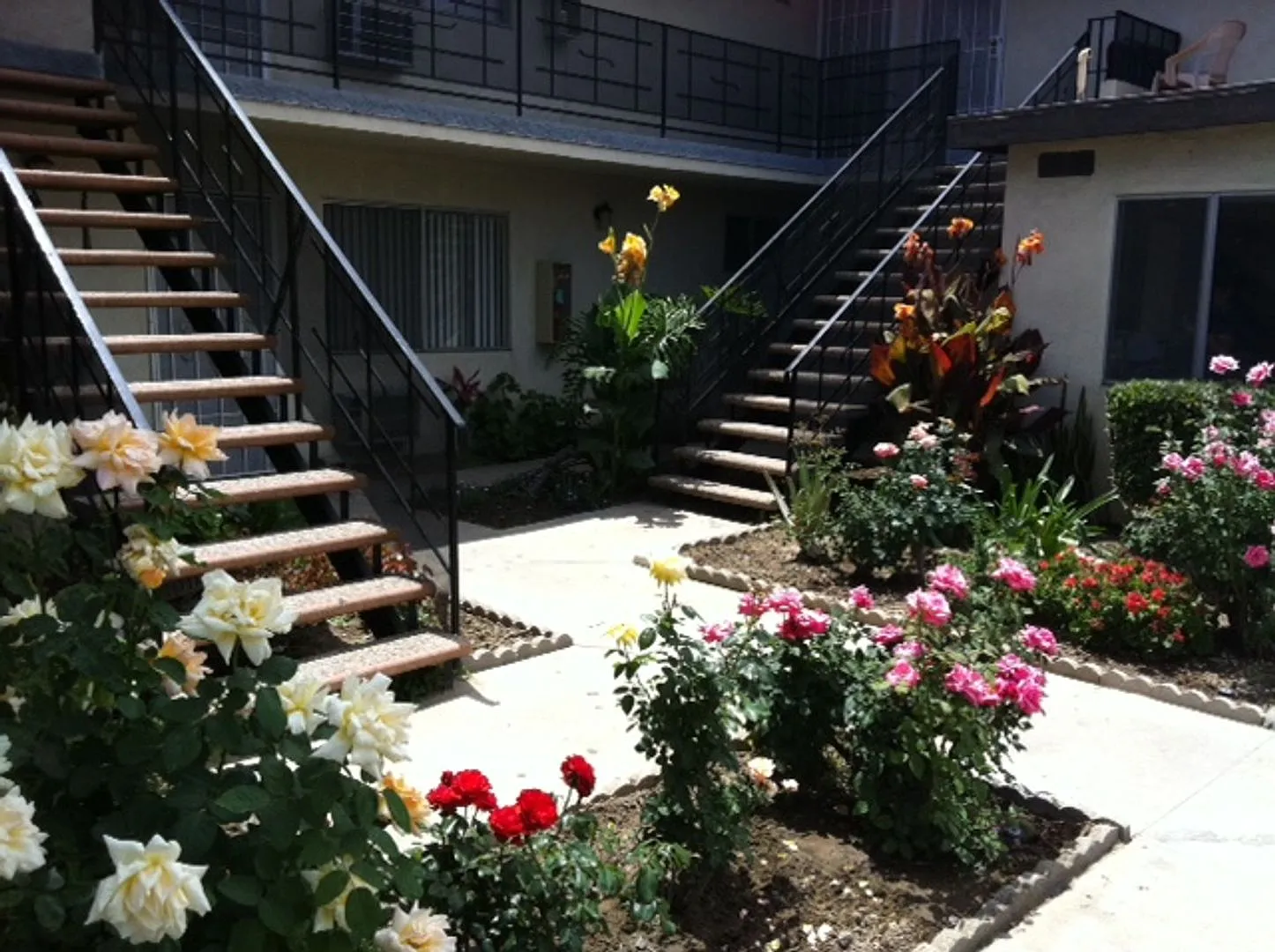 Lacadena 2 Apts. — Photo 2