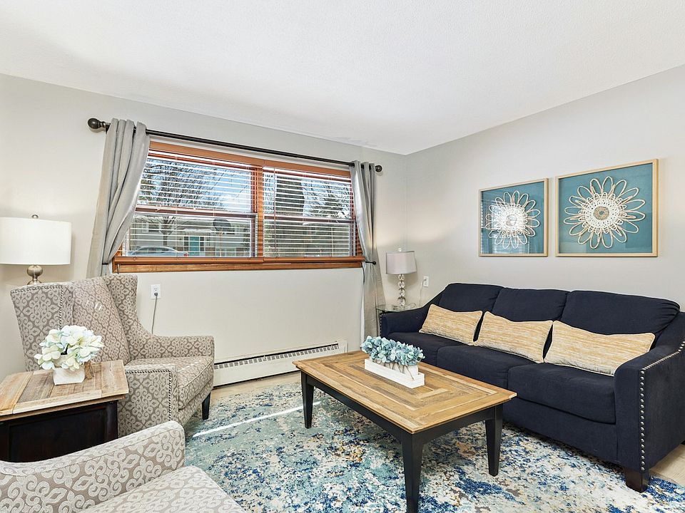 1st image of 157 Mississippi Pl NE #2