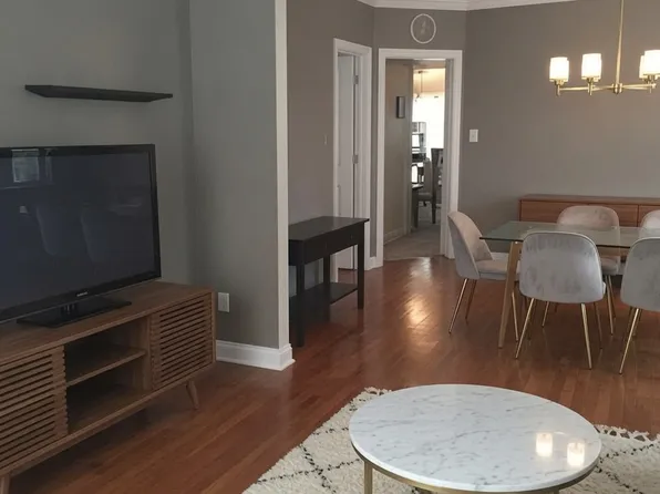 2438 W Eastwood Ave Floor 2, Chicago, IL 60625