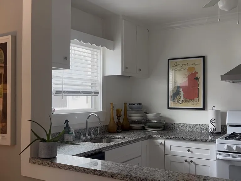 282 9th St NE #10 — Photo 13