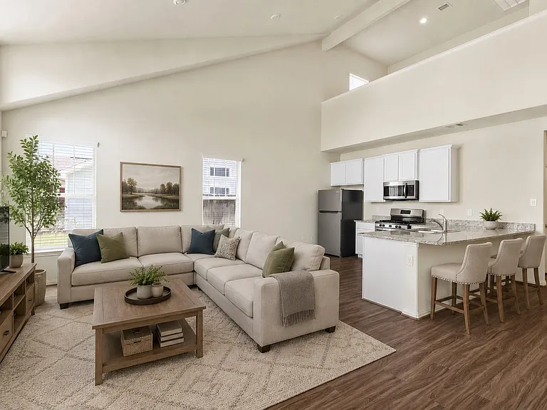 216 N Lynx Trl — Photo 5