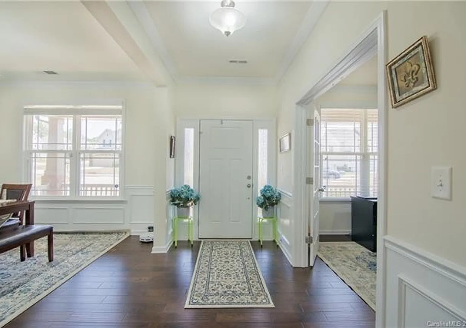 Great Home With Community Pools & Tennis — Photo 3