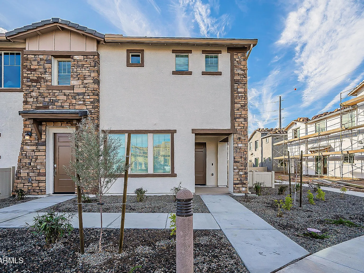 2 bed, 2.5 bath, 1296 sqft, $2,250 — Photo 2