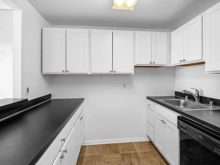 28 Allegheny Ave #1608 — Photo 7
