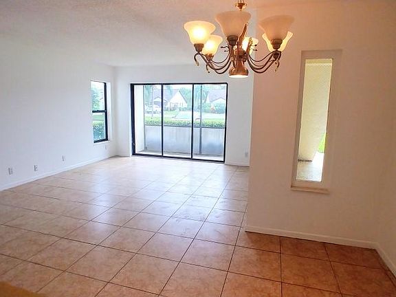 4th image of 1455 SW Silver Pine Way APT 106-B1