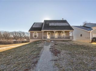 318 Fawn Valley Ct #LEA, Lansing, KS 66043