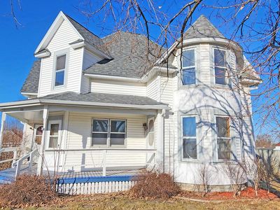 501 4th St, Grundy Center, IA, 50638