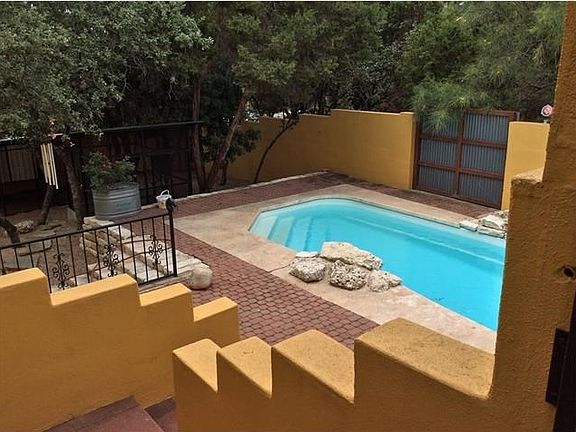 Relaxing area to hangout, spend time together, and enjoy the