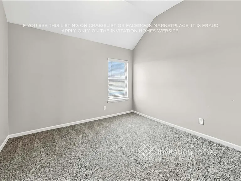 100 Hamilton Pointe Dr — Photo 17