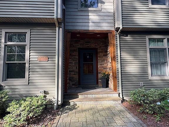 4th image of 20 Bungalow Point