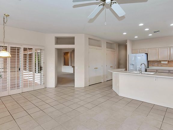 4th image of 14221 W Via Tercero