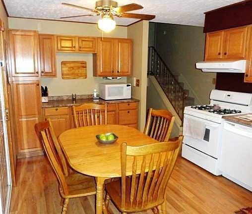 2nd image of 23534 Thistle Ct