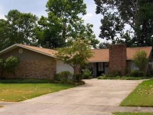 1376 Silverton Dr, Baton Rouge, LA 70815