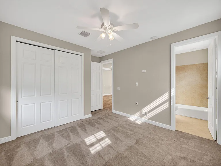 12054 Aviles Circle Palm — Photo 32
