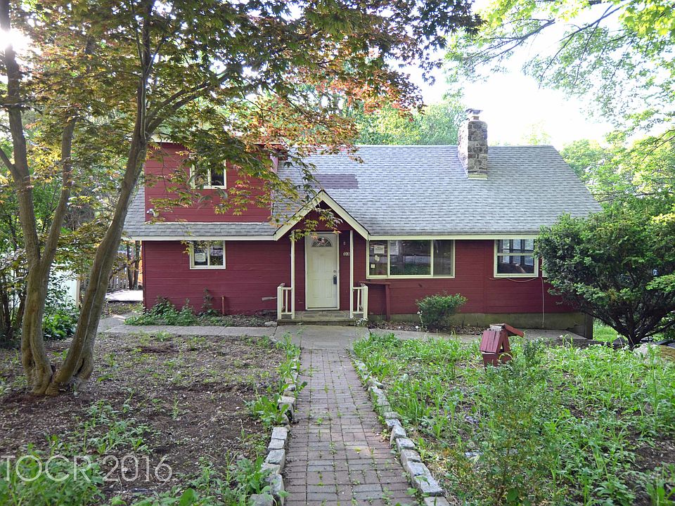 1st image of 133 E Lakeside Dr