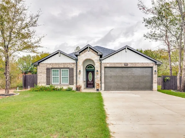 204 Luzon St, Tool, TX 75143