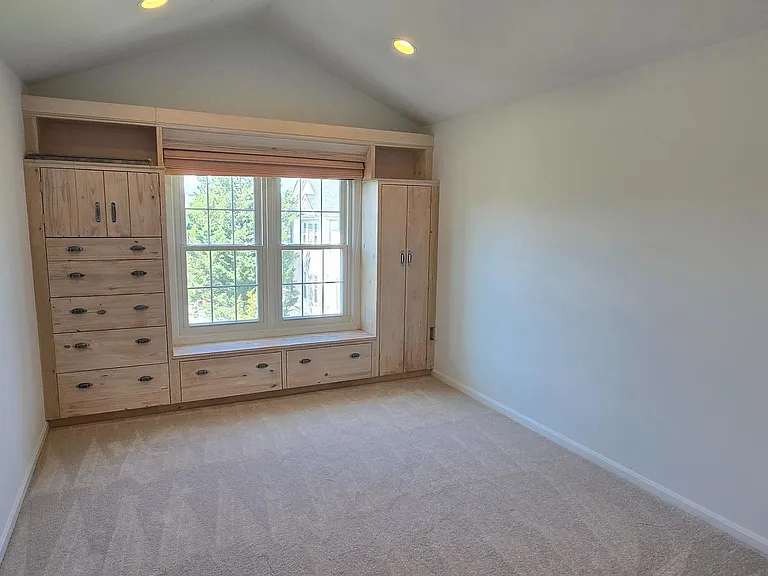 2545 Logan Wood Dr — Photo 11