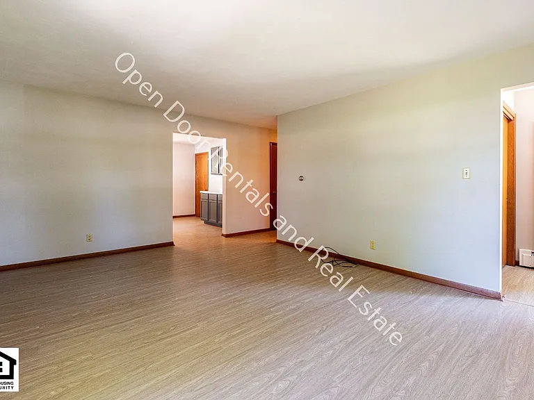5121 Ardmore Ave — Photo 6