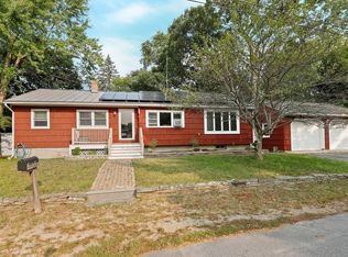 52 Memorial Dr, Methuen, MA 01844