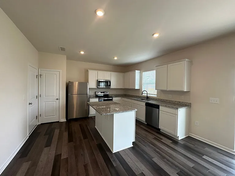 3528 Strawberry Patch Row — Photo 4