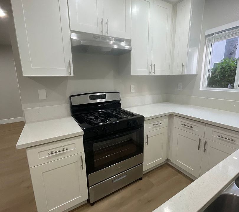 1st image of 500-565 N Citrus St #506