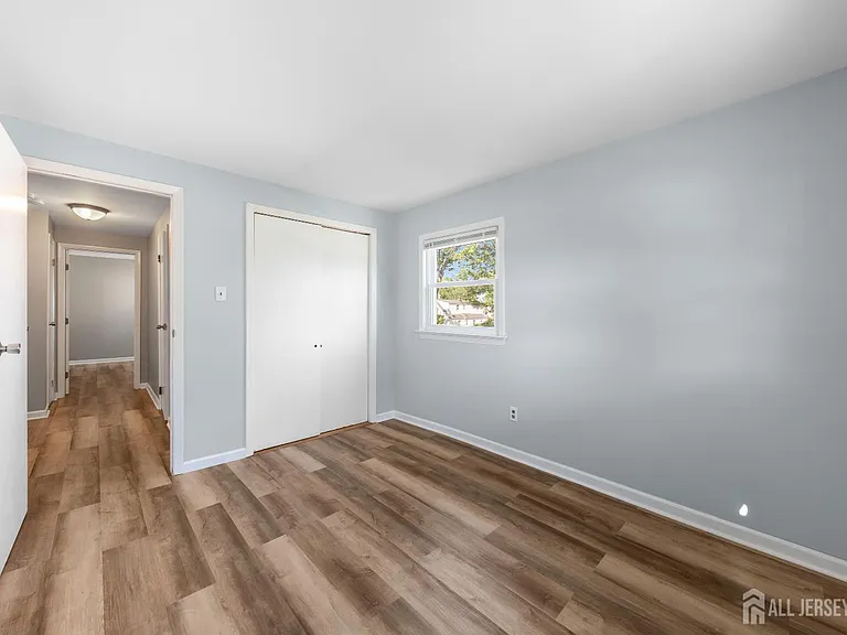69 S Harrison Ave — Photo 12