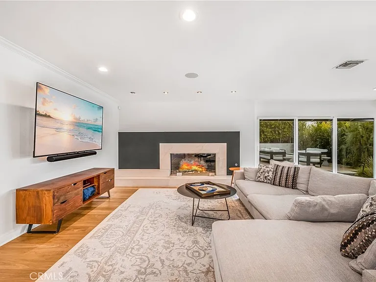 1800 Glenwood Ln — Photo 32